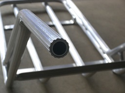 取っ手部は、アルミの二重構造